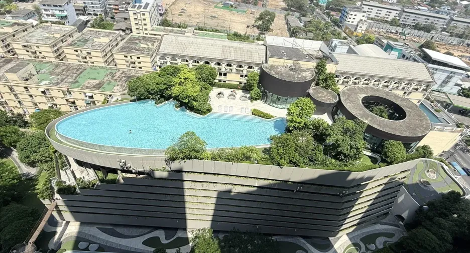 For sale 1 bed condo in Bang Na, Bangkok