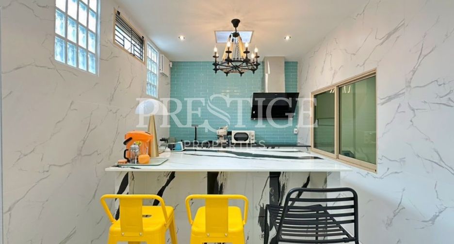 Casa en alquiler de 3 habitaciones en Jomtien, Pattaya