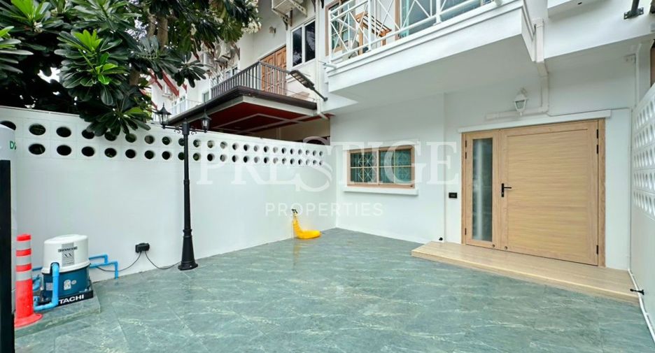 Casa en alquiler de 3 habitaciones en Jomtien, Pattaya