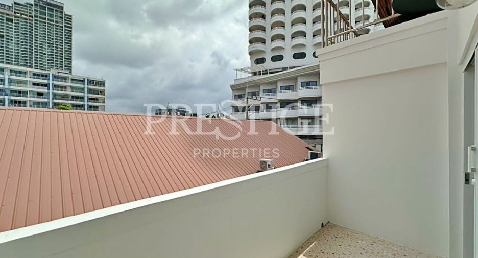 Casa en alquiler de 3 habitaciones en Jomtien, Pattaya