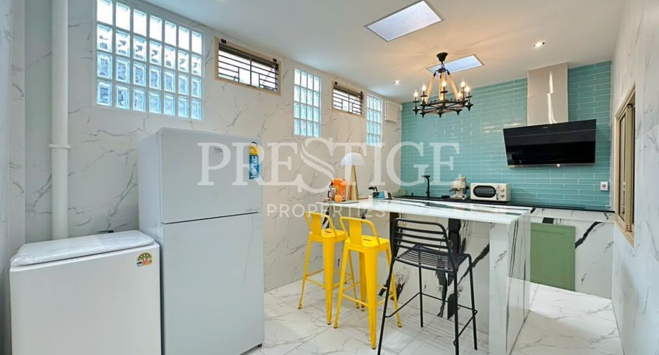Casa en alquiler de 3 habitaciones en Jomtien, Pattaya
