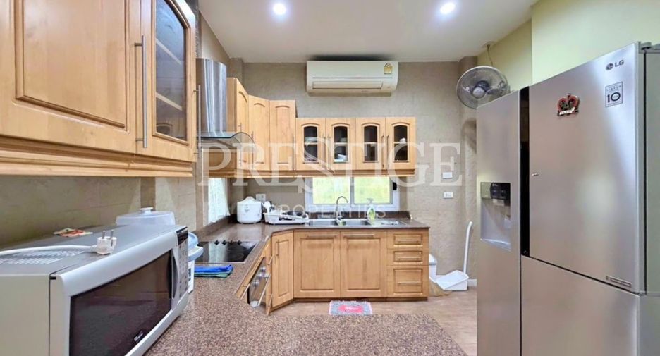 For rent 4 bedrooms house in Bang Lamung, Chonburi