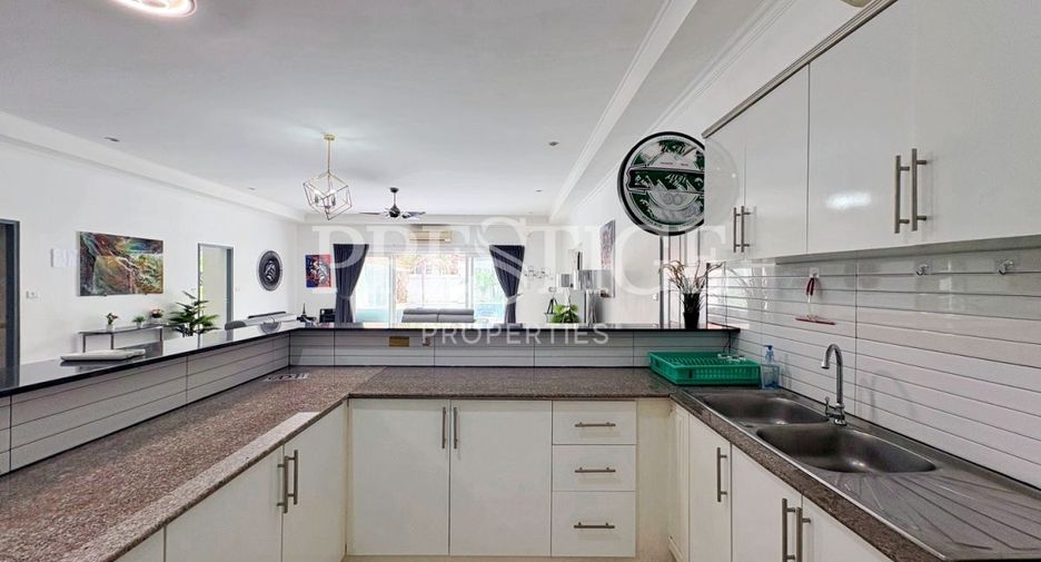For sale and for rent 10 bedrooms house in Bang Lamung, Chonburi