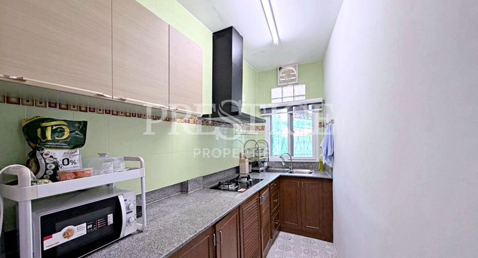 For rent 4 bedrooms house in Bang Lamung, Chonburi