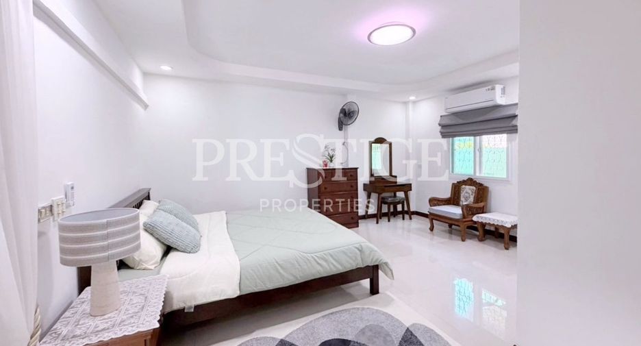 For rent 4 bedrooms house in Bang Lamung, Chonburi
