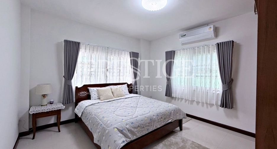 For rent 4 bedrooms house in Bang Lamung, Chonburi