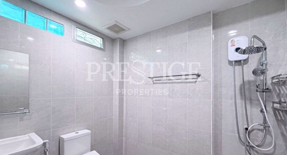 For rent 4 bedrooms house in Bang Lamung, Chonburi