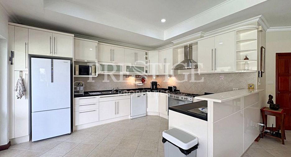 For sale 3 ベッドルーム house in Jomtien, Pattaya