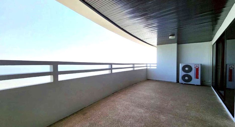 For sale 3 bedrooms condo in Cha Am, Phetchaburi