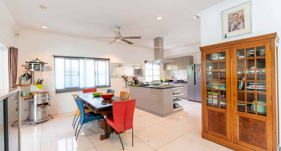 For sale 2 bedrooms villa in Hua Hin, Prachuap Khiri Khan