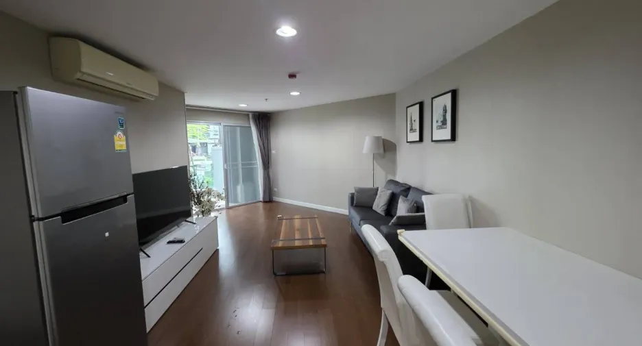 For sale and for rent 3 bedrooms condo in Huai Khwang, Bangkok