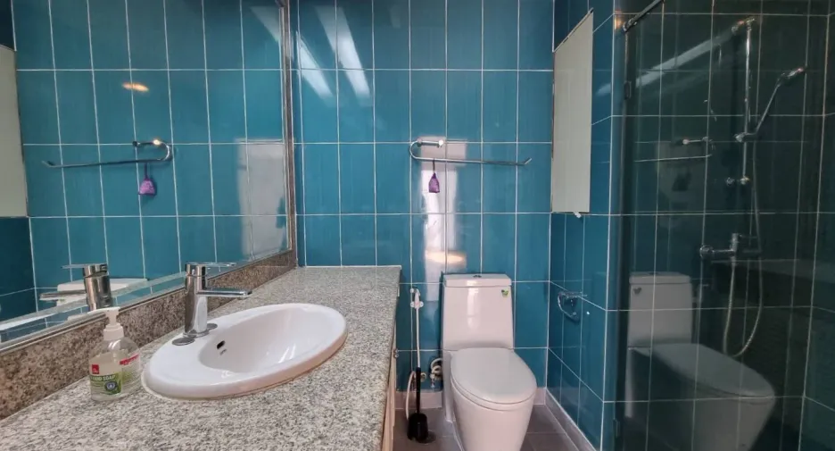For rent 3 bedrooms apartment in Sathon, Bangkok