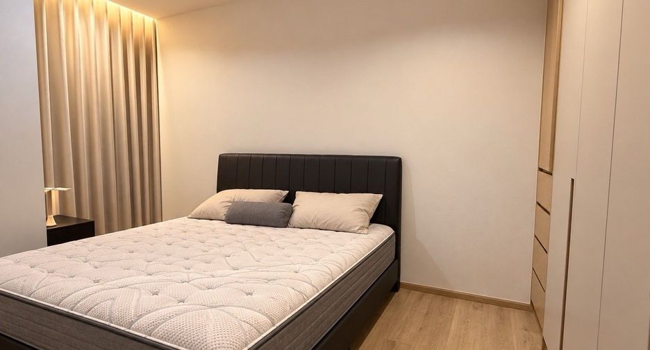 For rent 2 bedrooms condo in Phra Khanong, Bangkok