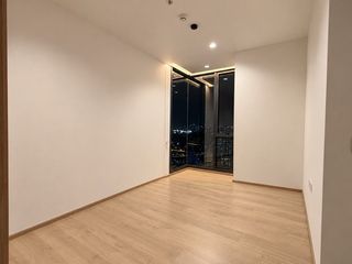 For rent 2 bedrooms condo in Phra Khanong, Bangkok