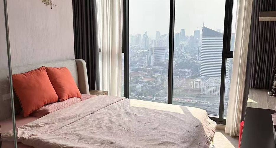 À louer 2 chambres condo à Huai Khwang, Bangkok