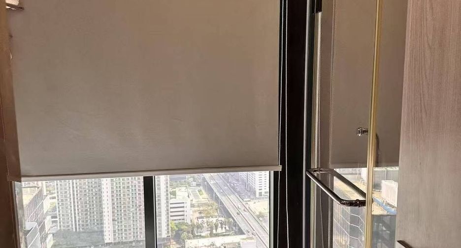 À louer 2 chambres condo à Huai Khwang, Bangkok