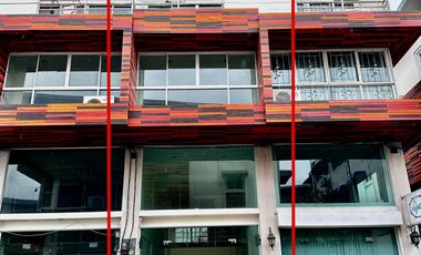 Local comercial en venta y en alquiler de 6 habitaciones en Mueang Chiang Mai, Chiang Mai