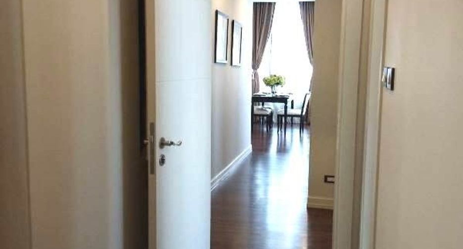 For rent 2 bedrooms apartment in Sathon, Bangkok