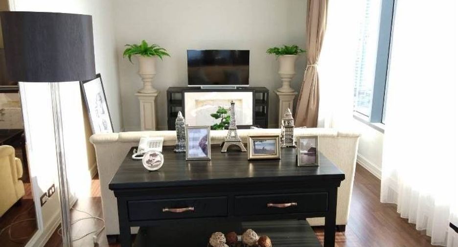 For rent 2 bedrooms apartment in Sathon, Bangkok