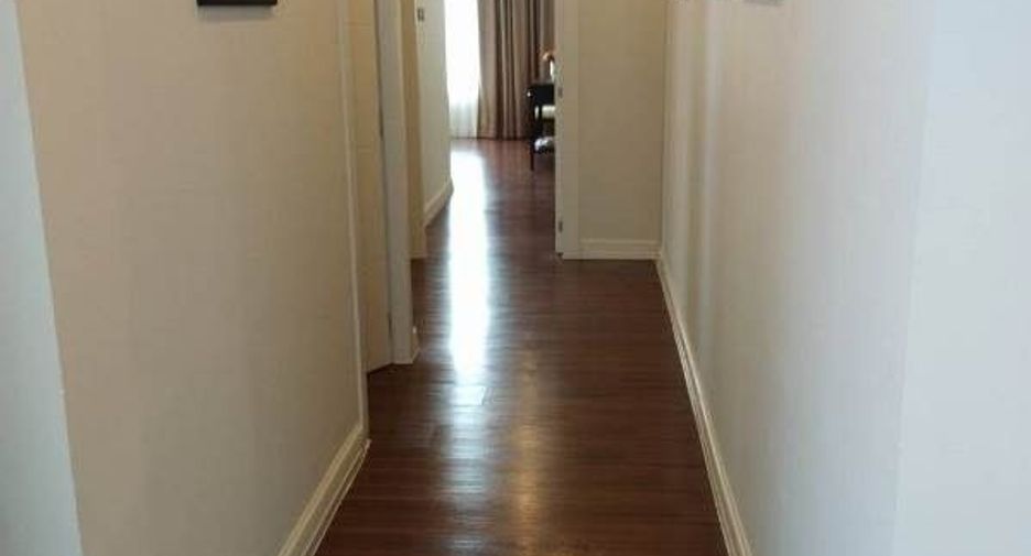 For rent 2 bedrooms apartment in Sathon, Bangkok