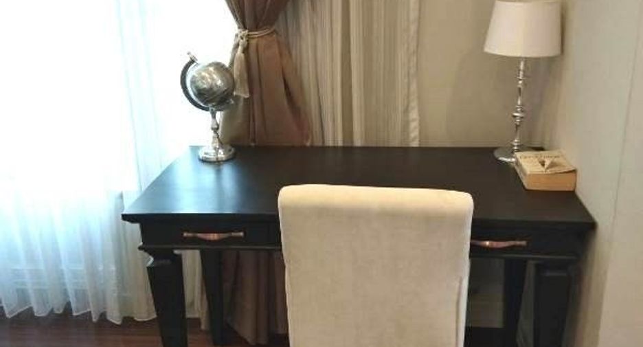 For rent 2 bedrooms apartment in Sathon, Bangkok