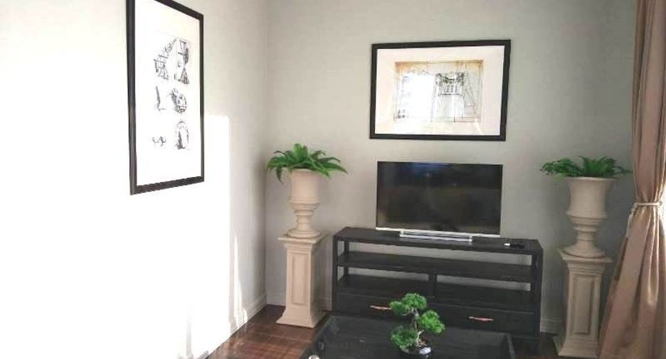 For rent 2 bedrooms apartment in Sathon, Bangkok