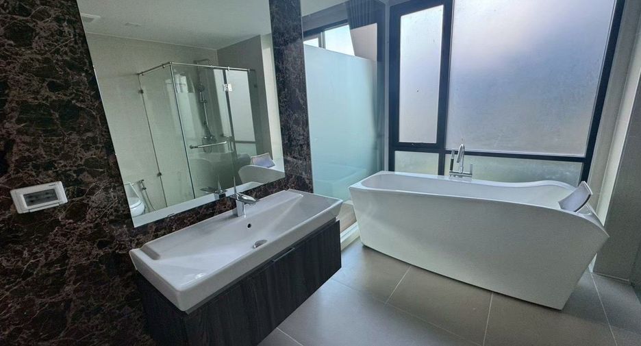 For rent 2 bedrooms condo in Mueang Chiang Mai, Chiang Mai