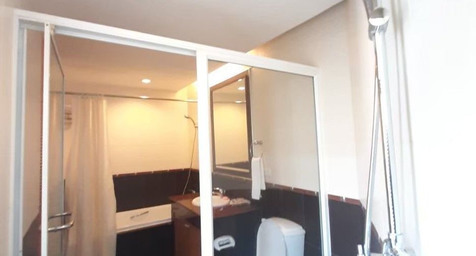 For rent 3 bedrooms apartment in Sathon, Bangkok