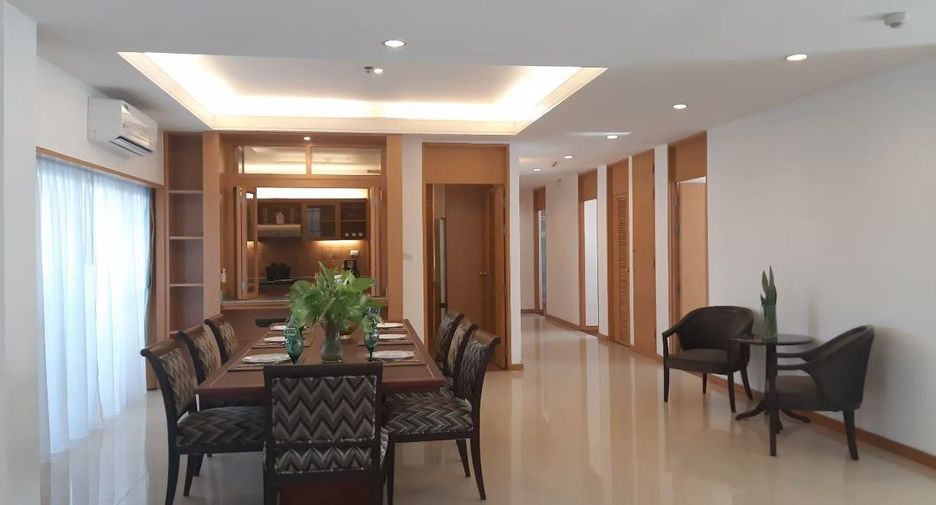 For rent 3 bedrooms apartment in Sathon, Bangkok