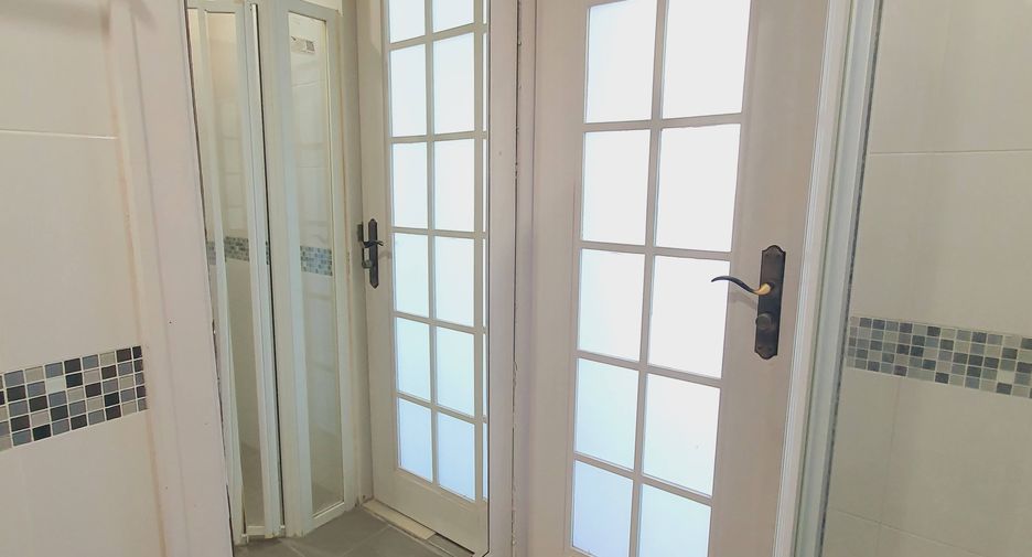 For rent and for sale 2 bedrooms condo in Mueang Samut Prakan, Samut Prakan