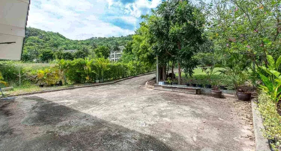 For sale 3 bedrooms house in Cha Am, Phetchaburi