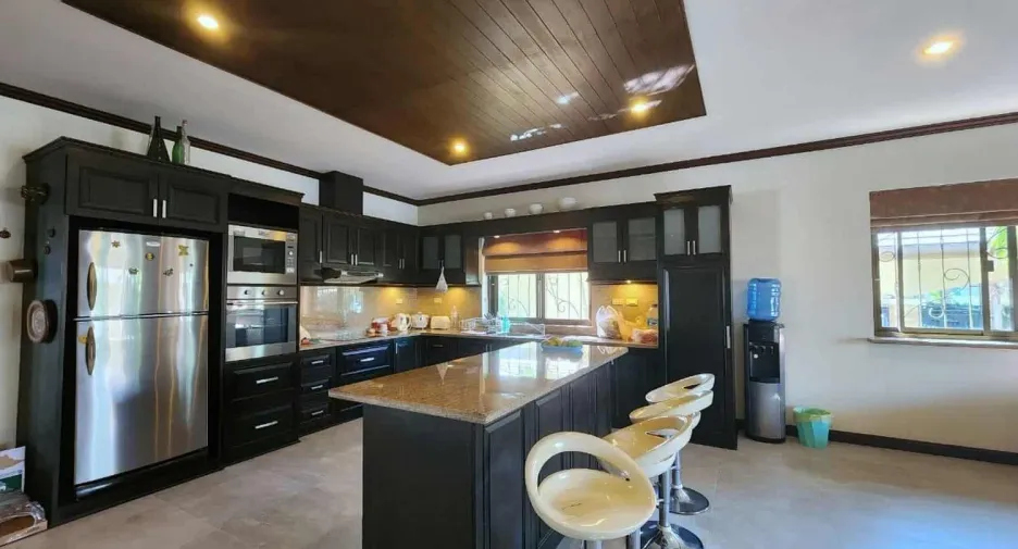 Villa zum Kauf mit 3 Zimmer in Cha Am, Phetchaburi