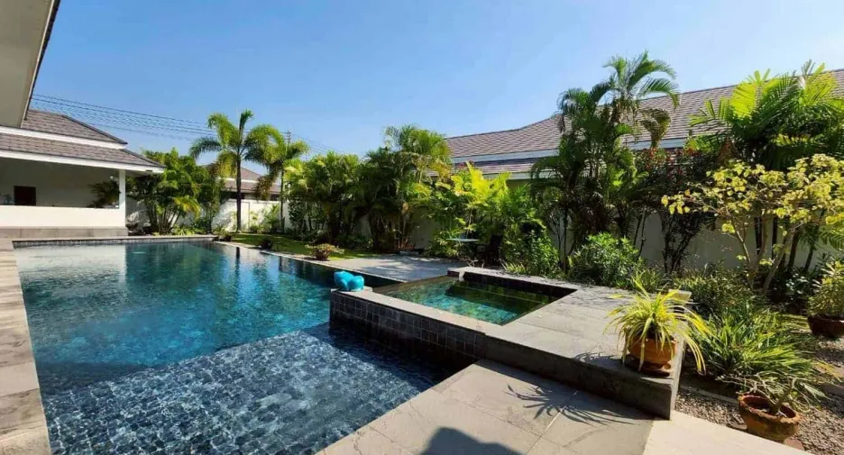 À vendre 3 chambres villa à Cha Am, Phetchaburi