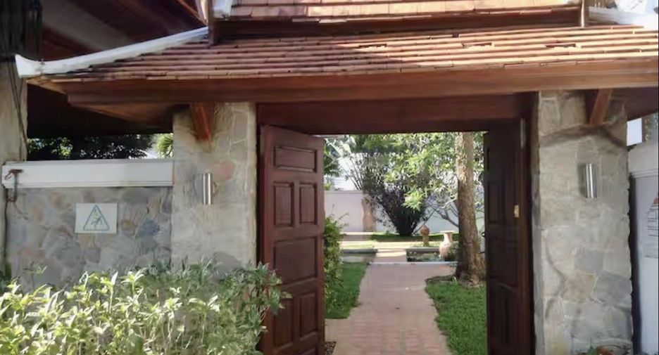 For sale 4 bedrooms villa in Ko Samui, Surat Thani