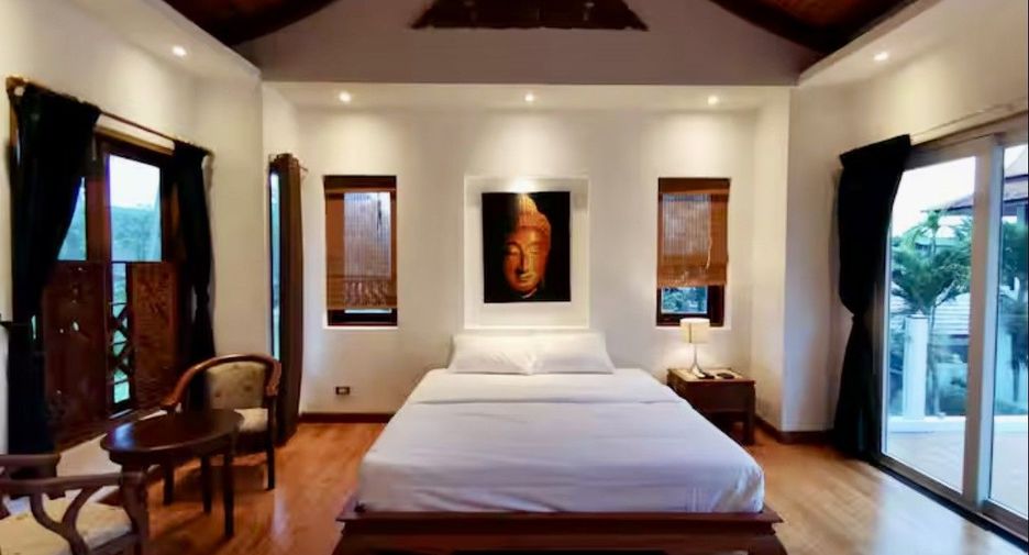For sale 4 bedrooms villa in Ko Samui, Surat Thani