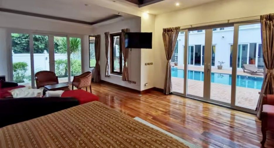 For sale 4 bedrooms villa in Ko Samui, Surat Thani