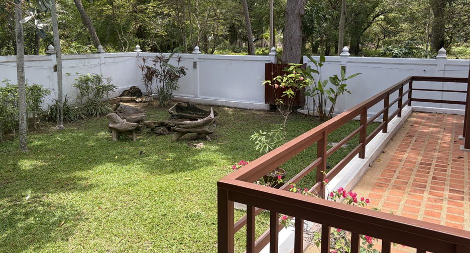 For sale 4 bedrooms villa in Ko Samui, Surat Thani
