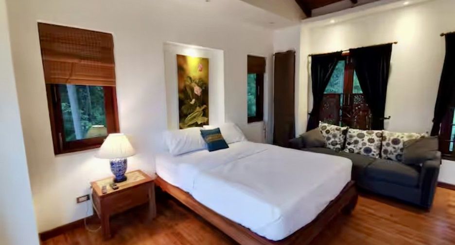 For sale 4 bedrooms villa in Ko Samui, Surat Thani