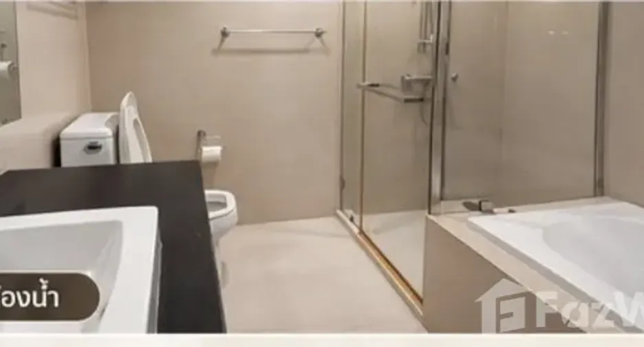 For rent 3 bedrooms condo in Huai Khwang, Bangkok