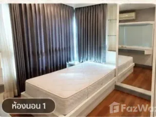 For rent 3 bedrooms condo in Huai Khwang, Bangkok