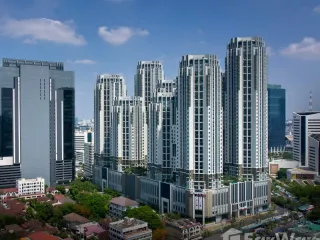 For sale 5 bedrooms condo in Huai Khwang, Bangkok