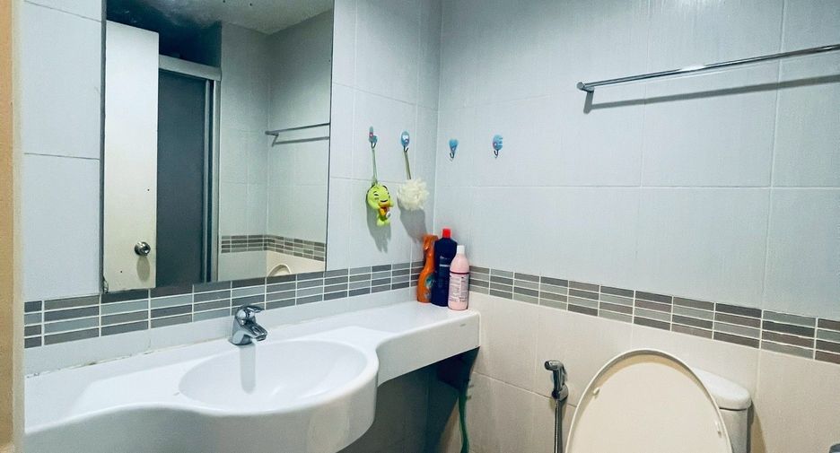 For rent 1 bed condo in Huai Khwang, Bangkok