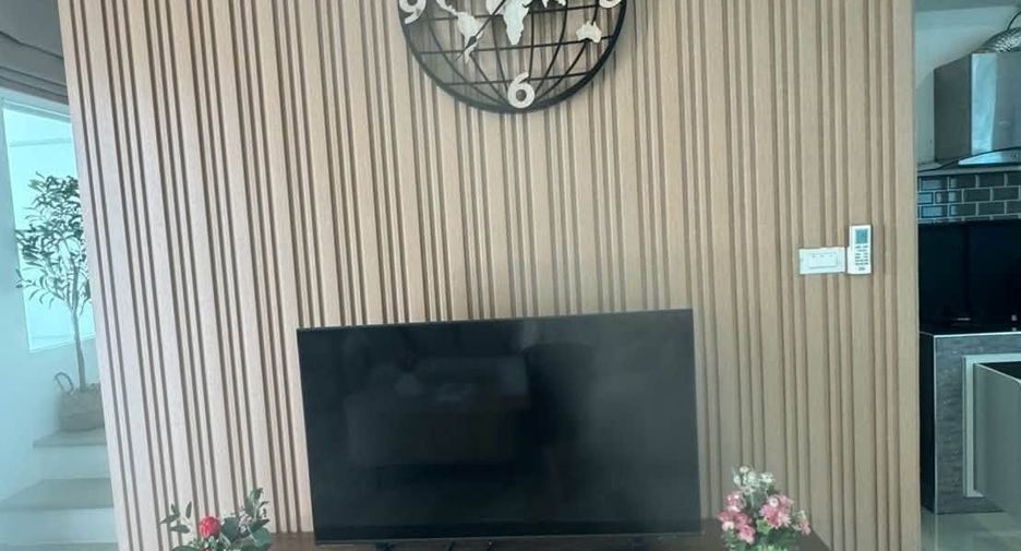 For rent 3 bedrooms townhouse in Bang Phli, Samut Prakan