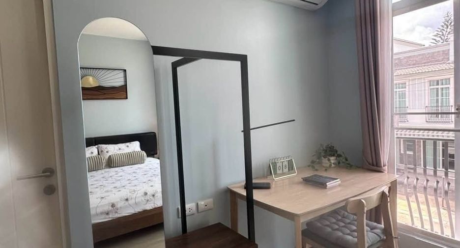 For rent 3 bedrooms townhouse in Bang Phli, Samut Prakan