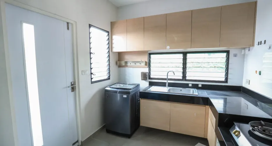 For rent 4 bedrooms house in Bang Khae, Bangkok