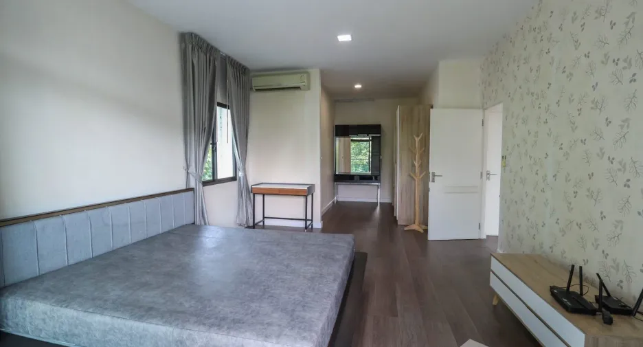 For rent 4 bedrooms house in Bang Khae, Bangkok