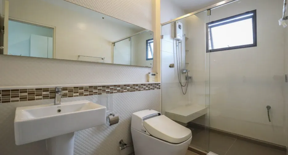 For rent 4 bedrooms house in Bang Khae, Bangkok