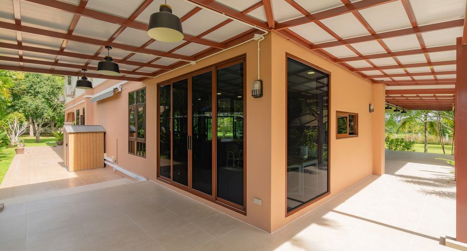 For rent 4 bedrooms villa in Thalang, Phuket