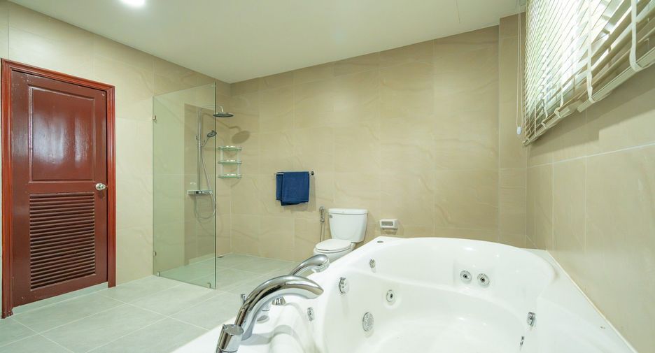 For rent 4 bedrooms villa in Thalang, Phuket