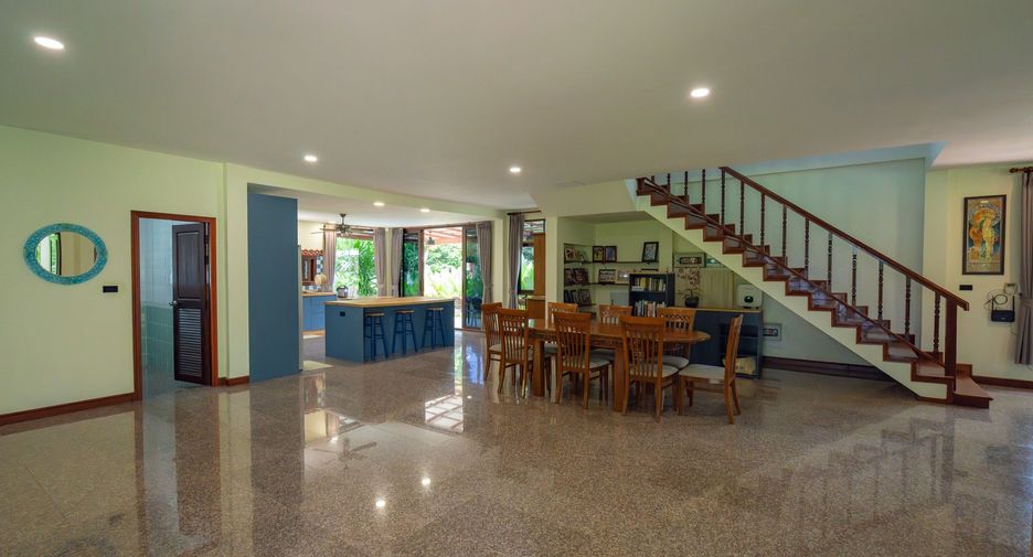 For rent 4 bedrooms villa in Thalang, Phuket
